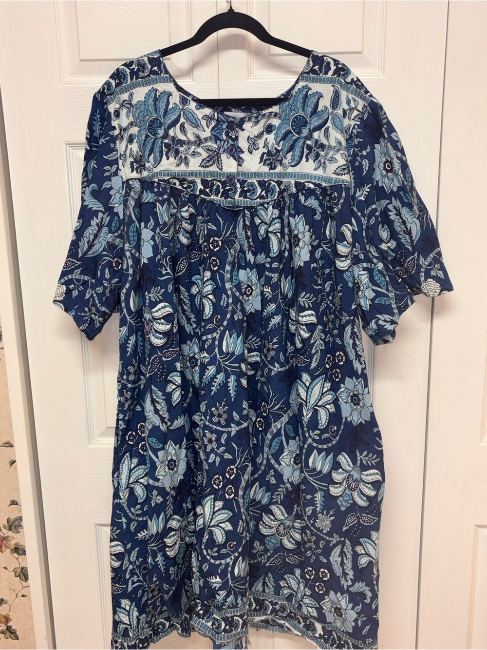 Only Necessities EUC Blue Floral Button-Front Shirt